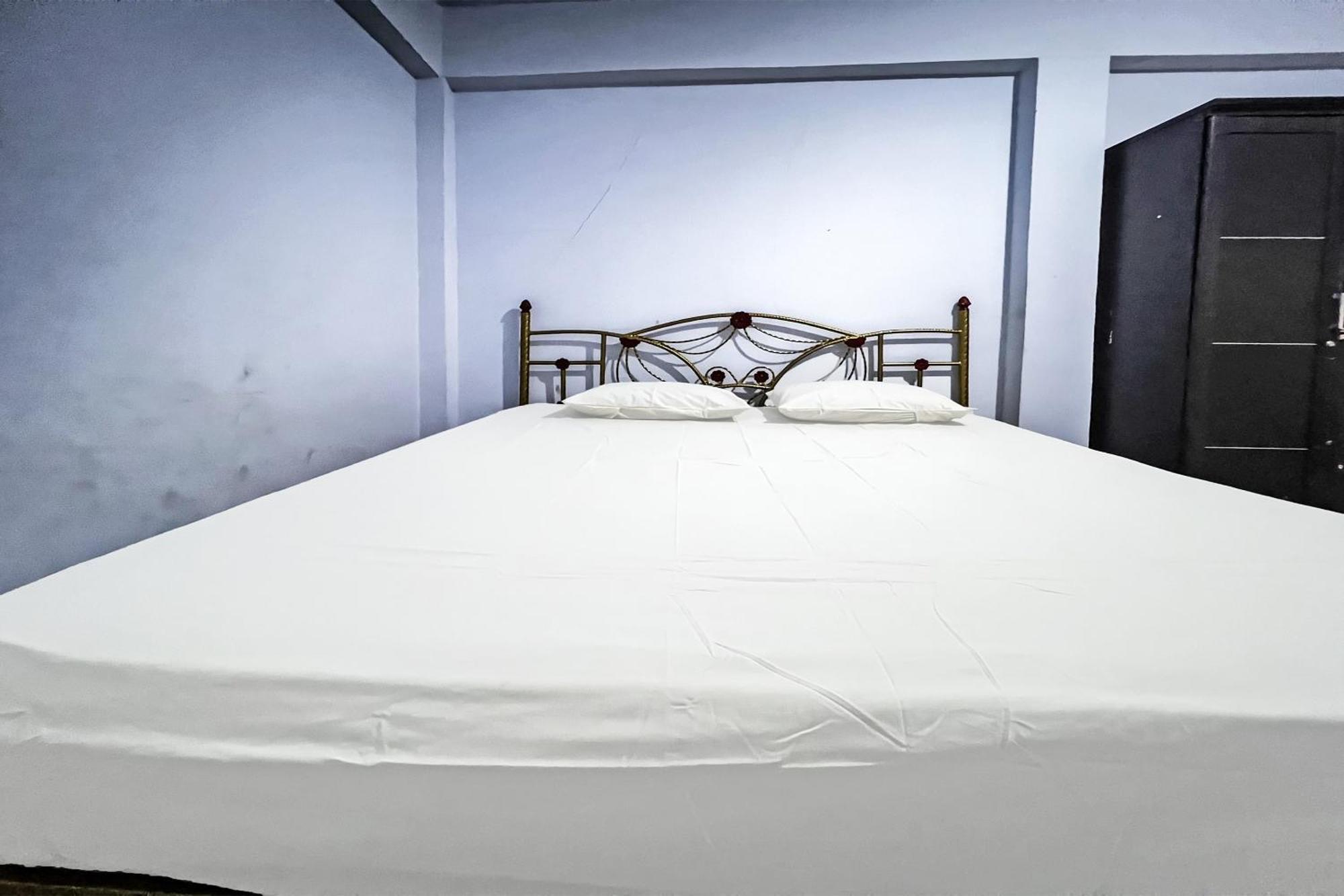 Oyo 91757 Surya Hotelneartaman Anggrek Pkk Watansoppeng Lalabata Exteriör bild