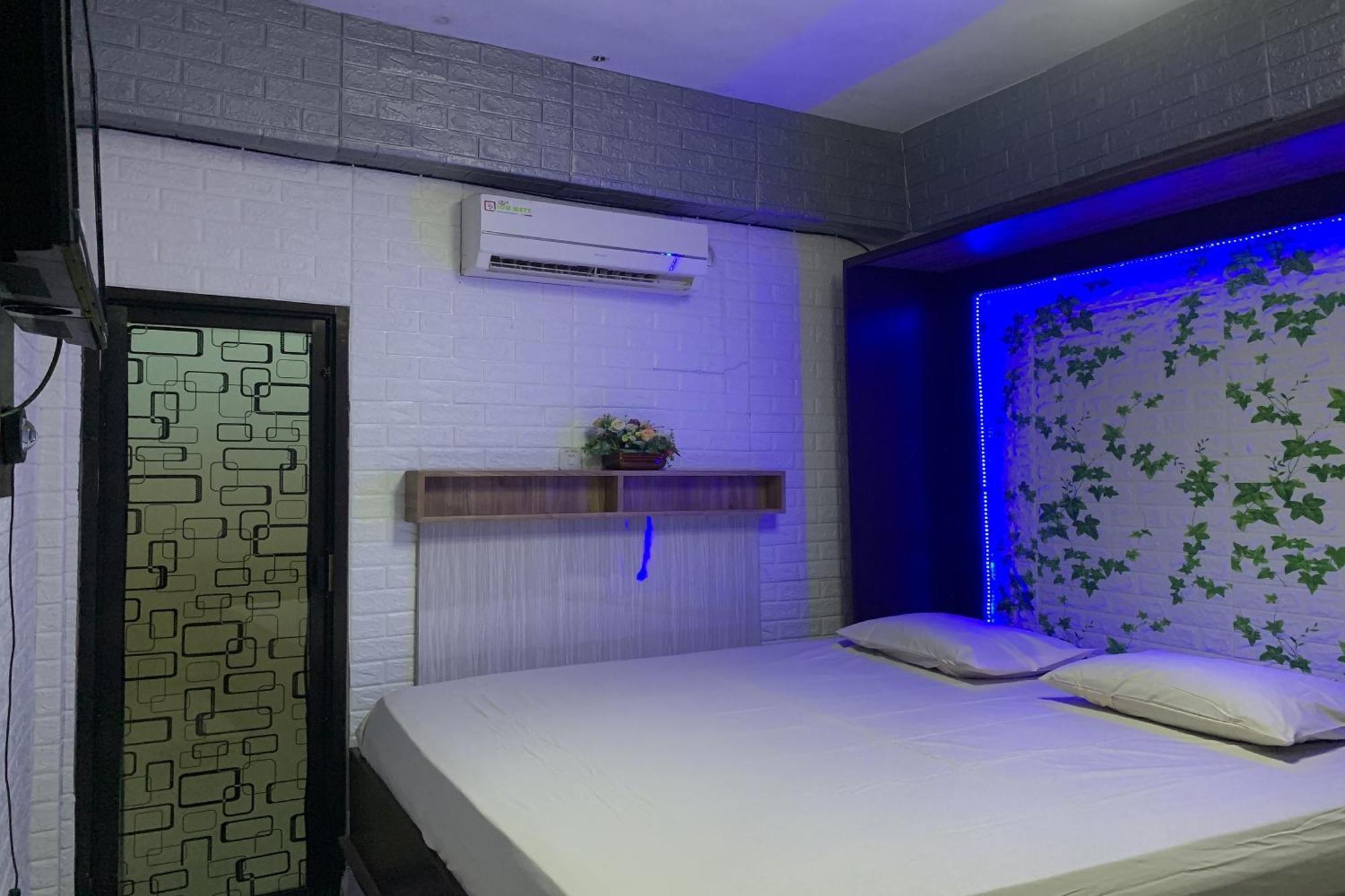 Oyo 91757 Surya Hotelneartaman Anggrek Pkk Watansoppeng Lalabata Exteriör bild