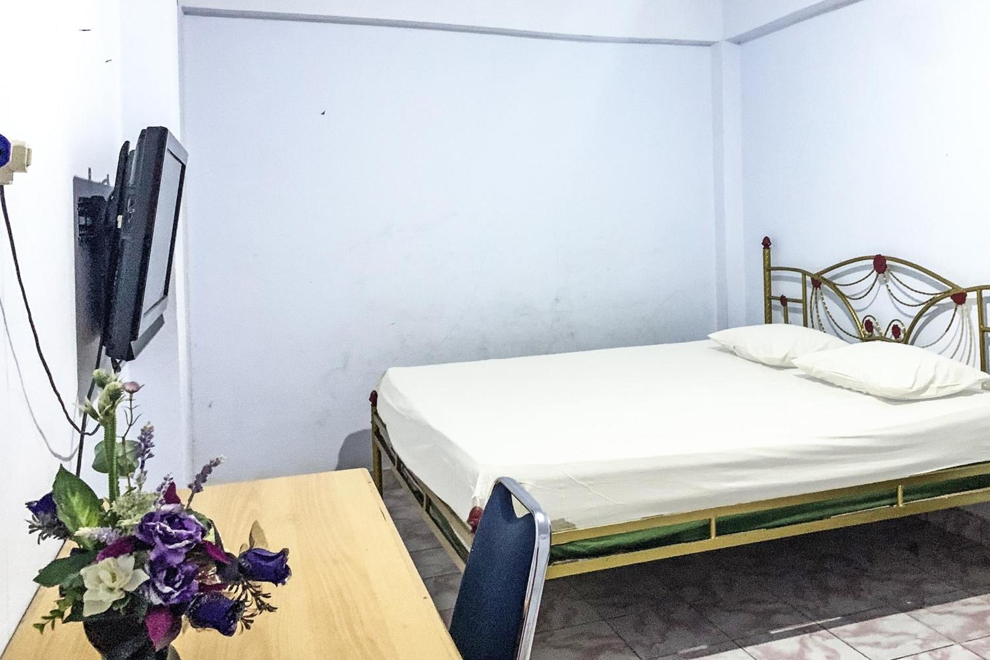 Oyo 91757 Surya Hotelneartaman Anggrek Pkk Watansoppeng Lalabata Exteriör bild