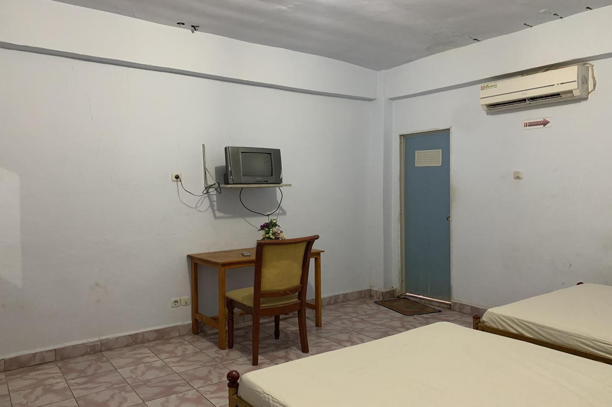 Oyo 91757 Surya Hotelneartaman Anggrek Pkk Watansoppeng Lalabata Exteriör bild